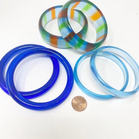 625 Six Vintage Lucite Blue Bangle Bracelet set - Picture 2 of 9